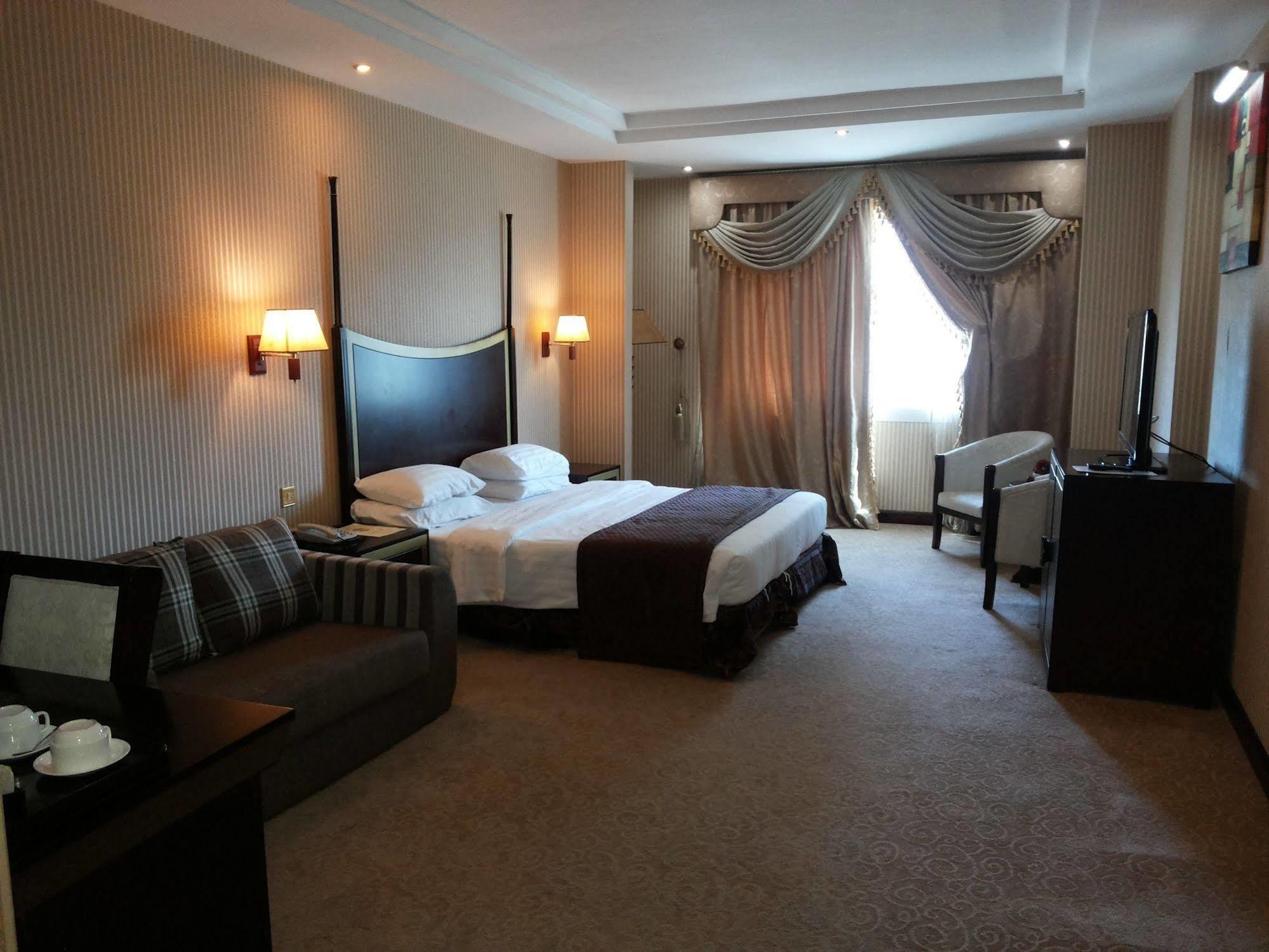 Tourist Hotel Ad Dawhah Esterno foto