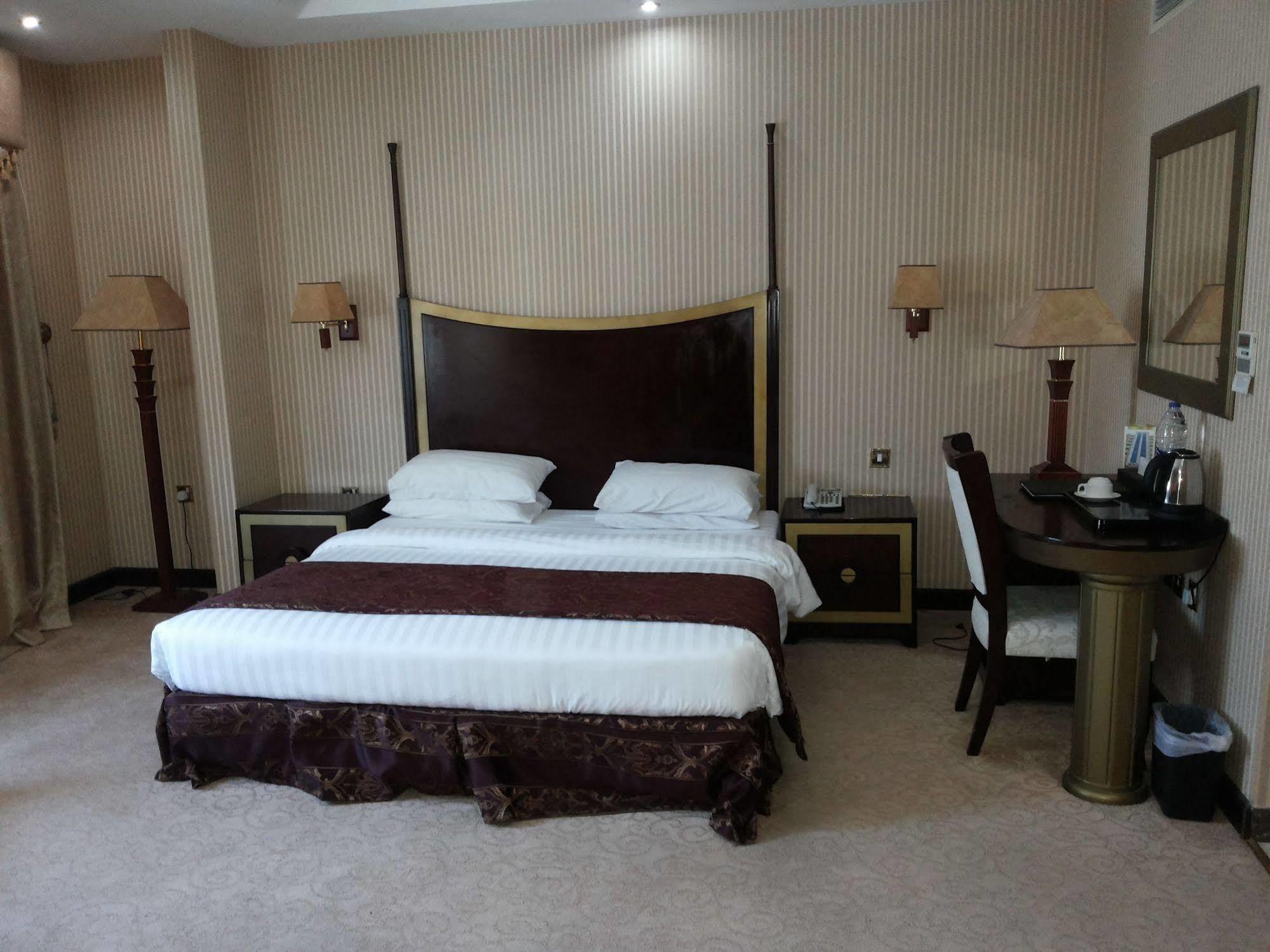 Tourist Hotel Ad Dawhah Esterno foto
